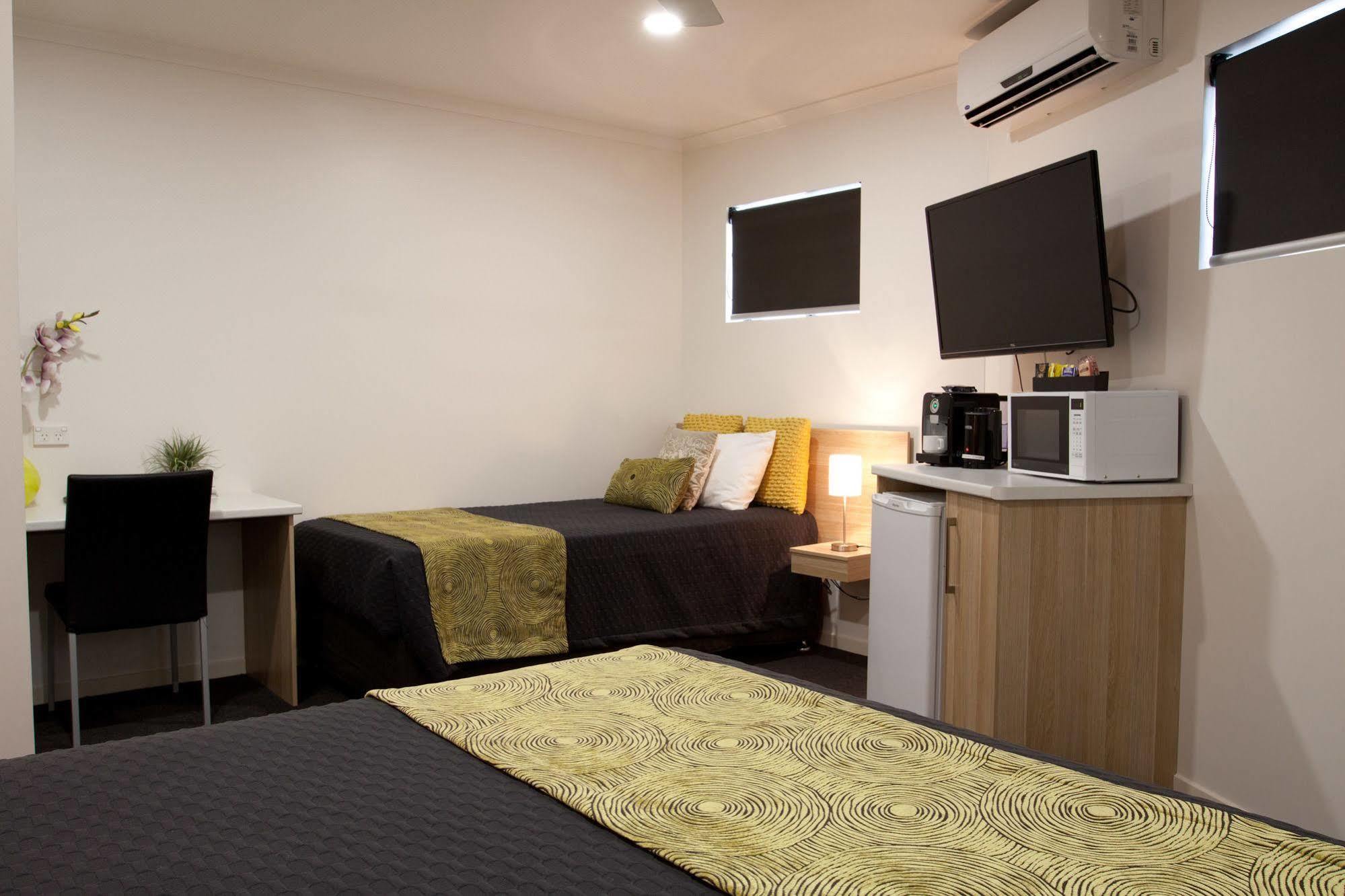 Abode37 Motel Emerald Exterior foto