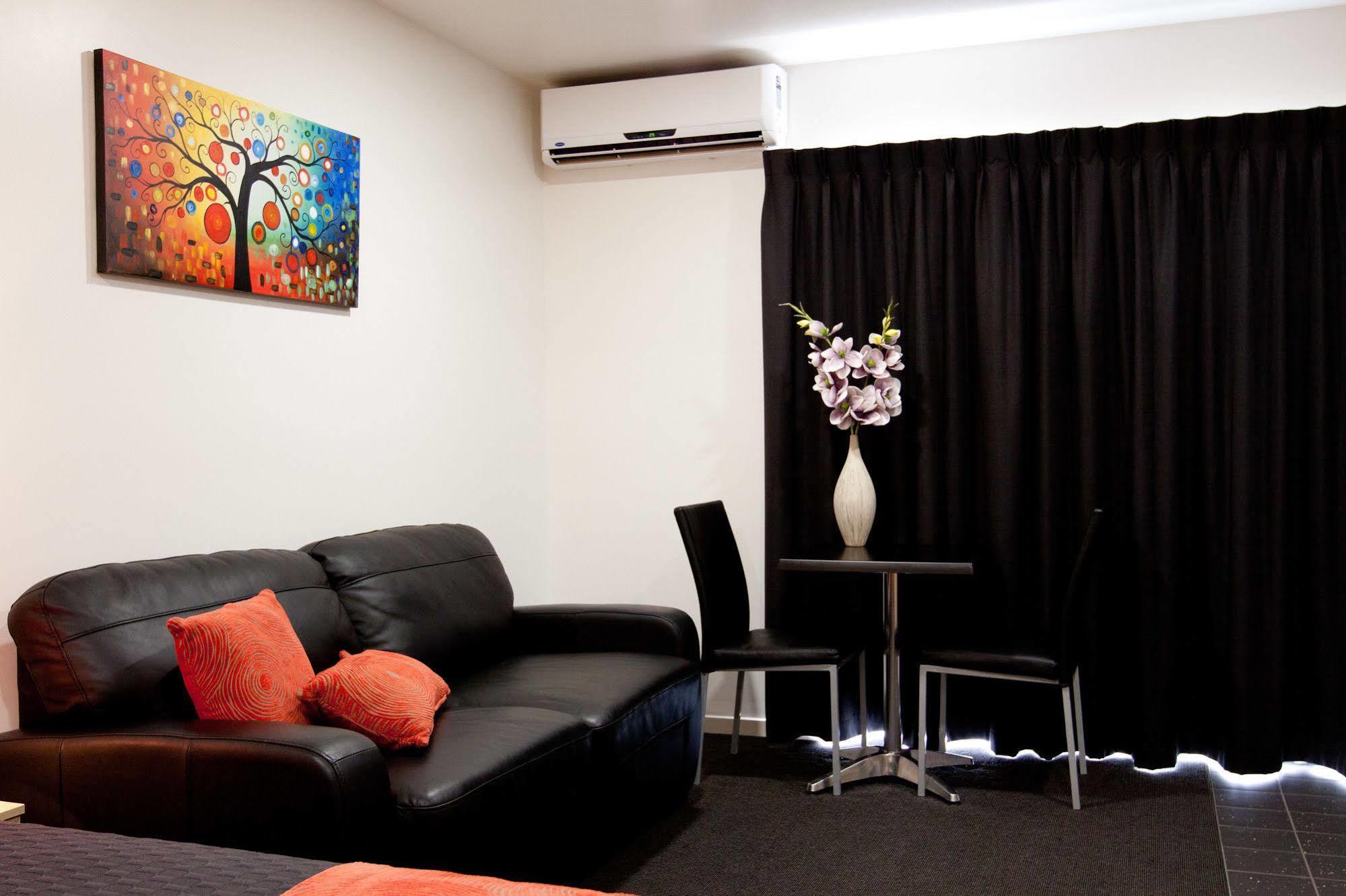 Abode37 Motel Emerald Exterior foto